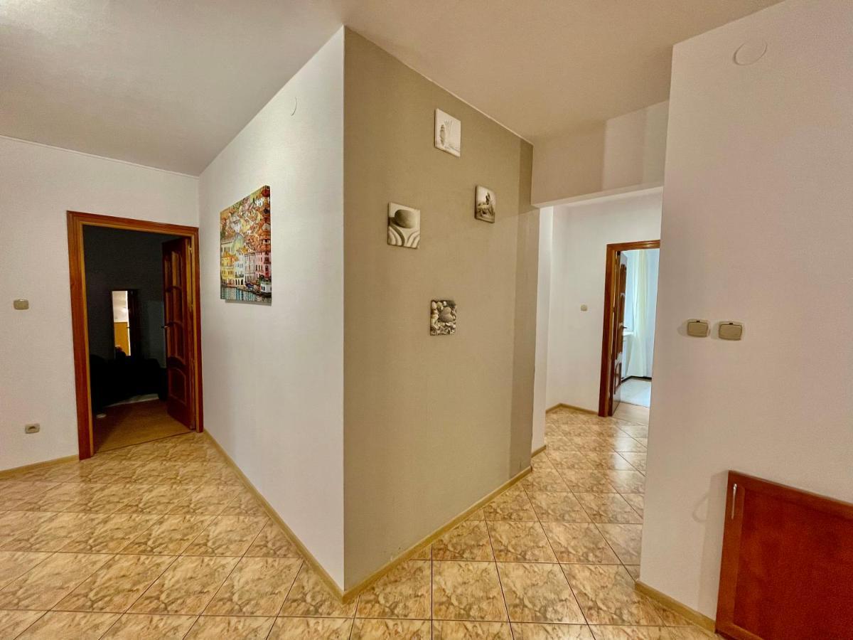 Warsaw Concierge Wola Ratusz Apartment ภายนอก รูปภาพ
